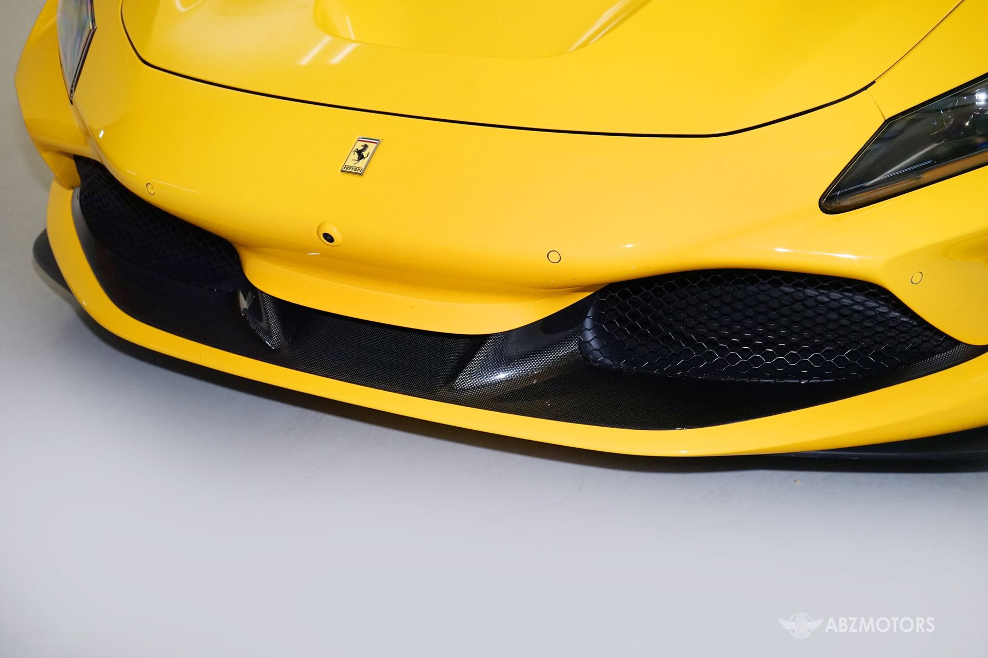 Used 2022 Ferrari F8 Tributo RWD image 10