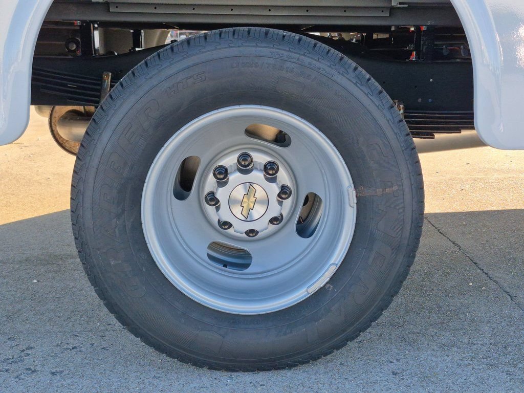 New 2025 Chevrolet Express 3500 w/ Power Convenience Package RWD image 19