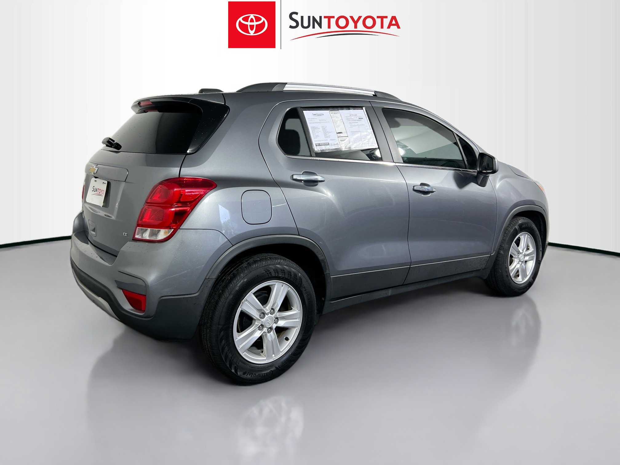 Used 2020 Chevrolet Trax LT w/ LT Convenience Package image 4