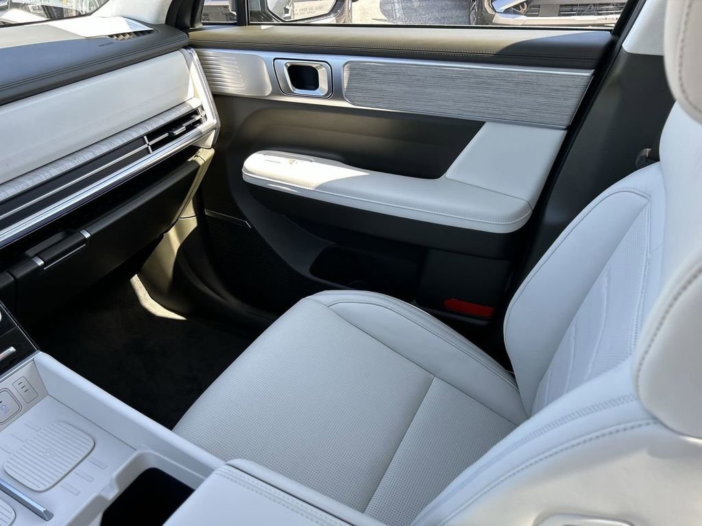 New 2025 Hyundai Santa Fe Calligraphy image 6