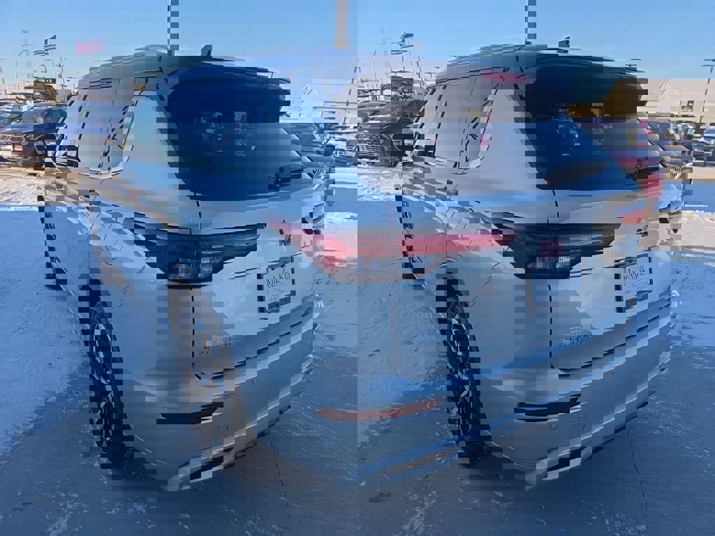 Used 2023 Mitsubishi Outlander SEL image 7