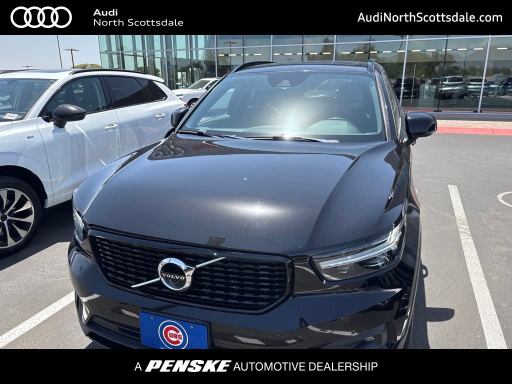 Used 2021 Volvo XC40 T4 R-Design w/ Advanced Package FWD image 1
