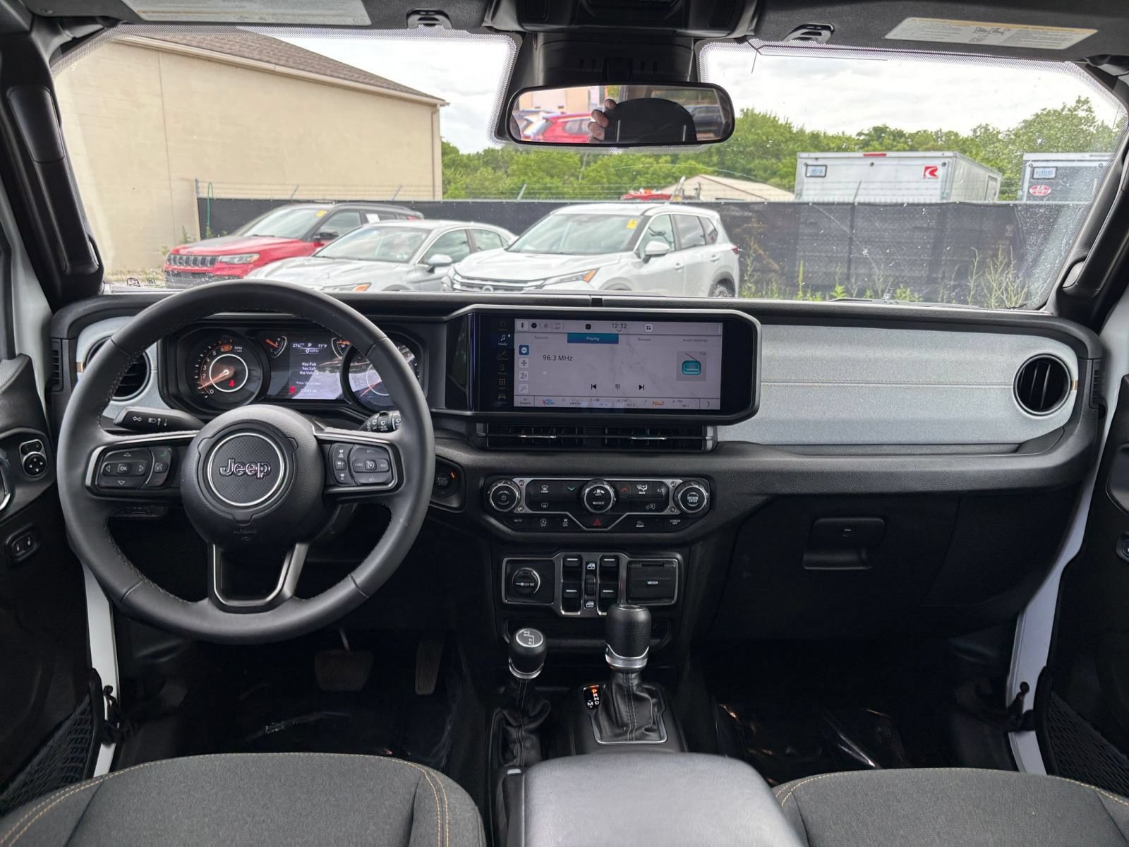 Used 2025 Jeep Wrangler Unlimited Sport AWD/4WD image 33