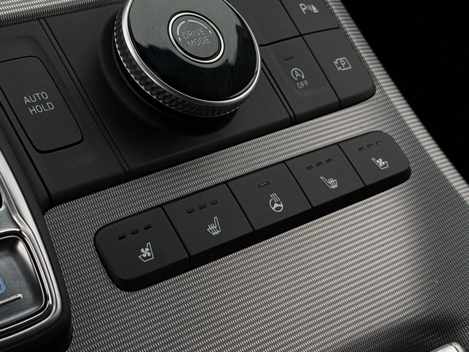 Used 2023 Hyundai Palisade Calligraphy image 17