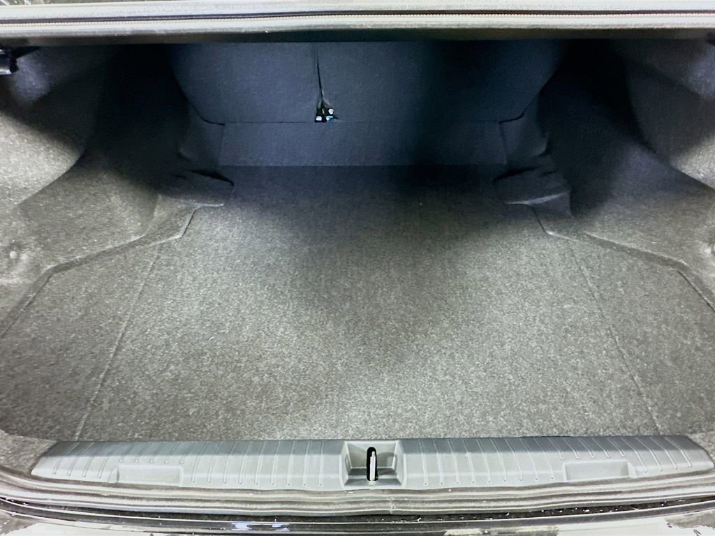 Used 2025 Subaru Legacy Premium AWD/4WD image 32