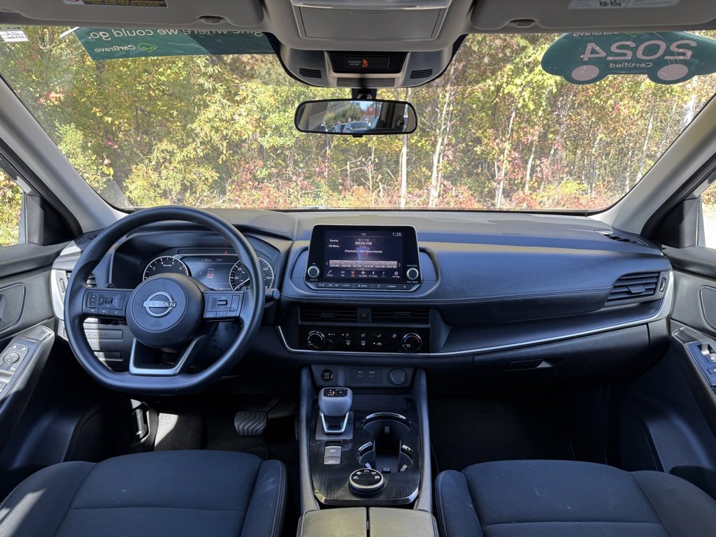 Used 2024 Nissan Rogue S image 26