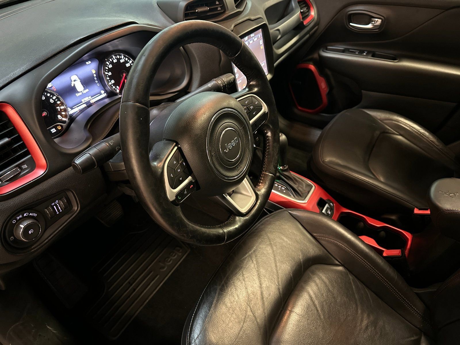 Used 2021 Jeep Renegade Trailhawk w/ Sun & Sound Group image 9