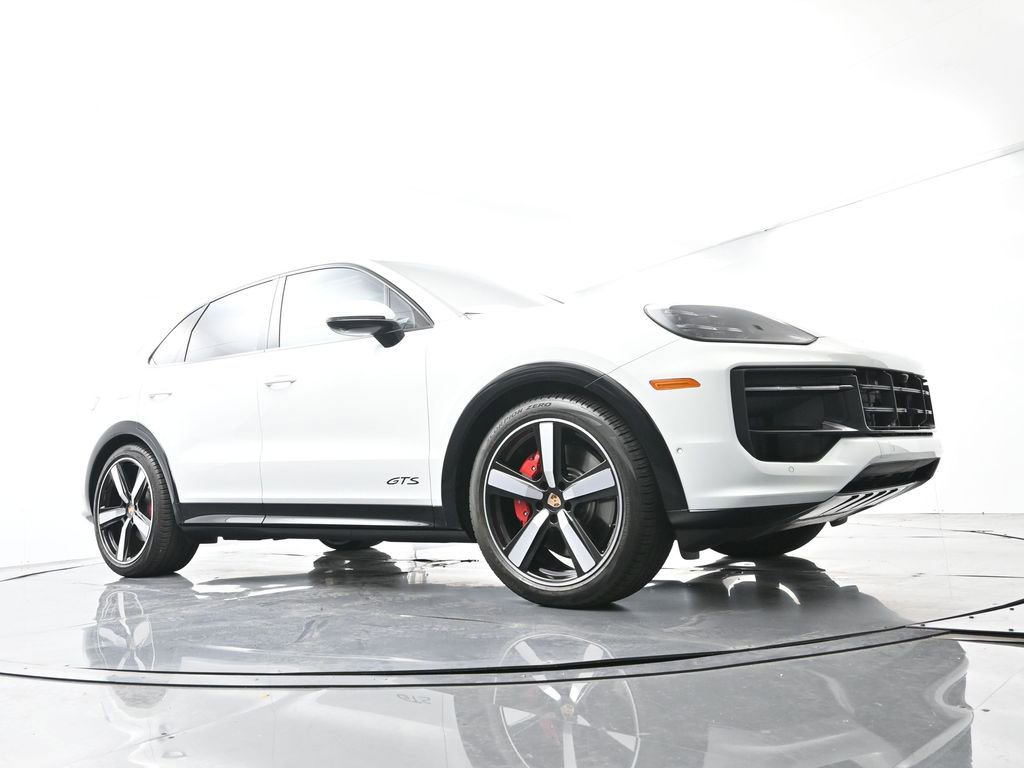 Certified 2026 Porsche Cayenne GTS AWD/4WD image 54