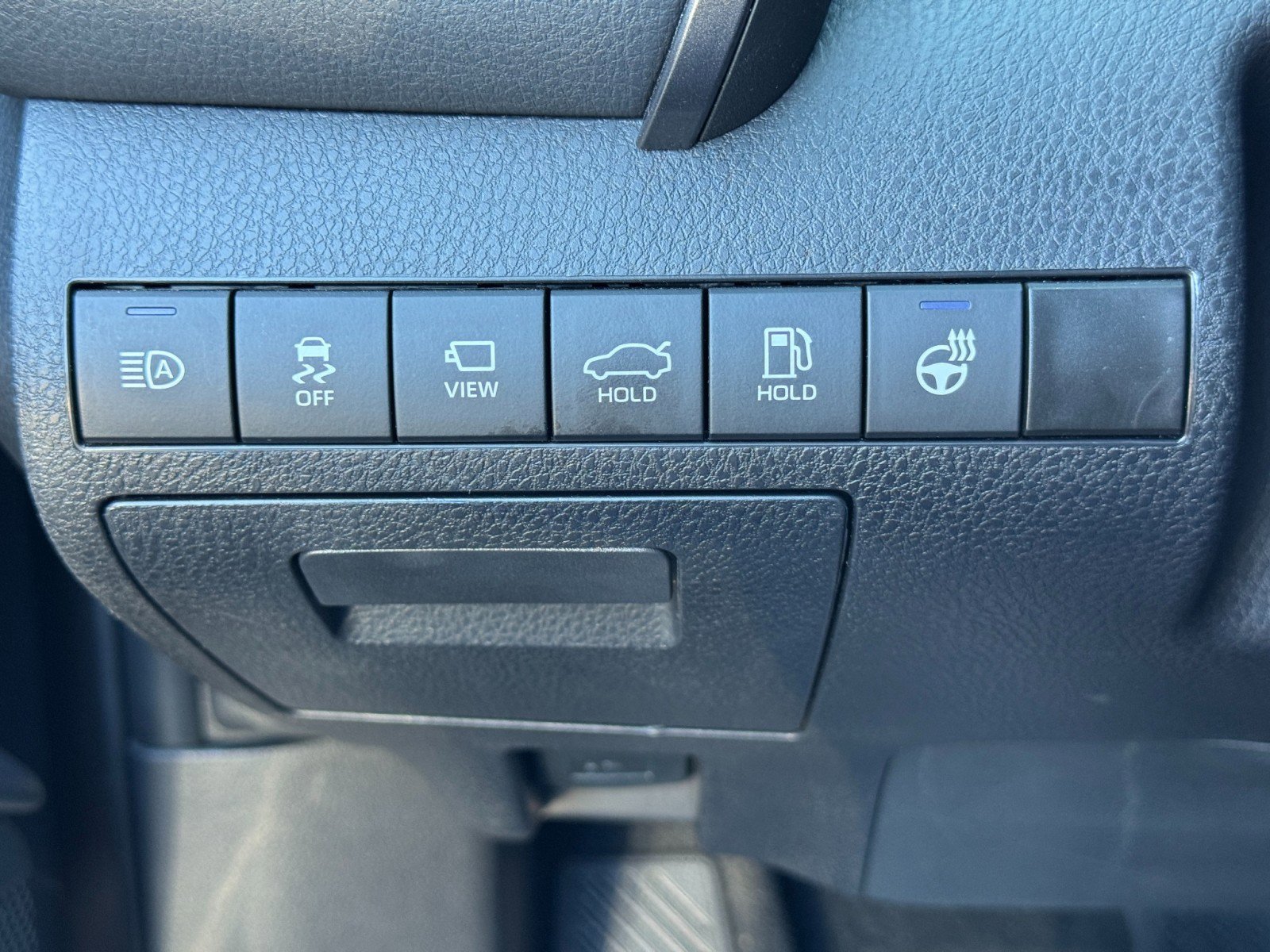 Used 2024 Toyota Camry XSE w/ Navigation Package image 15