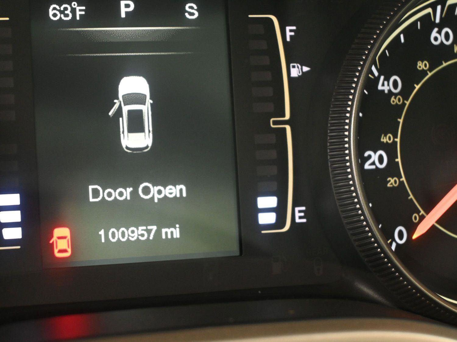 Used 2014 Jeep Cherokee Altitude w/ Comfort/Convenience Group image 3