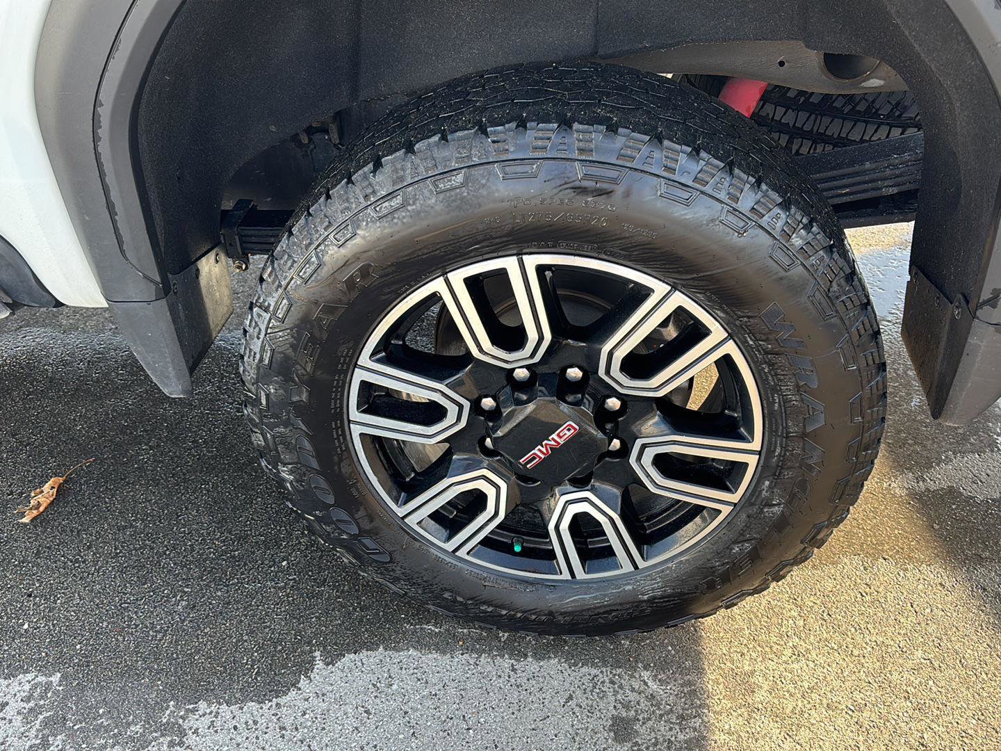 Used 2023 GMC Sierra 2500 AT4 w/ AT4 Premium Plus Package image 10