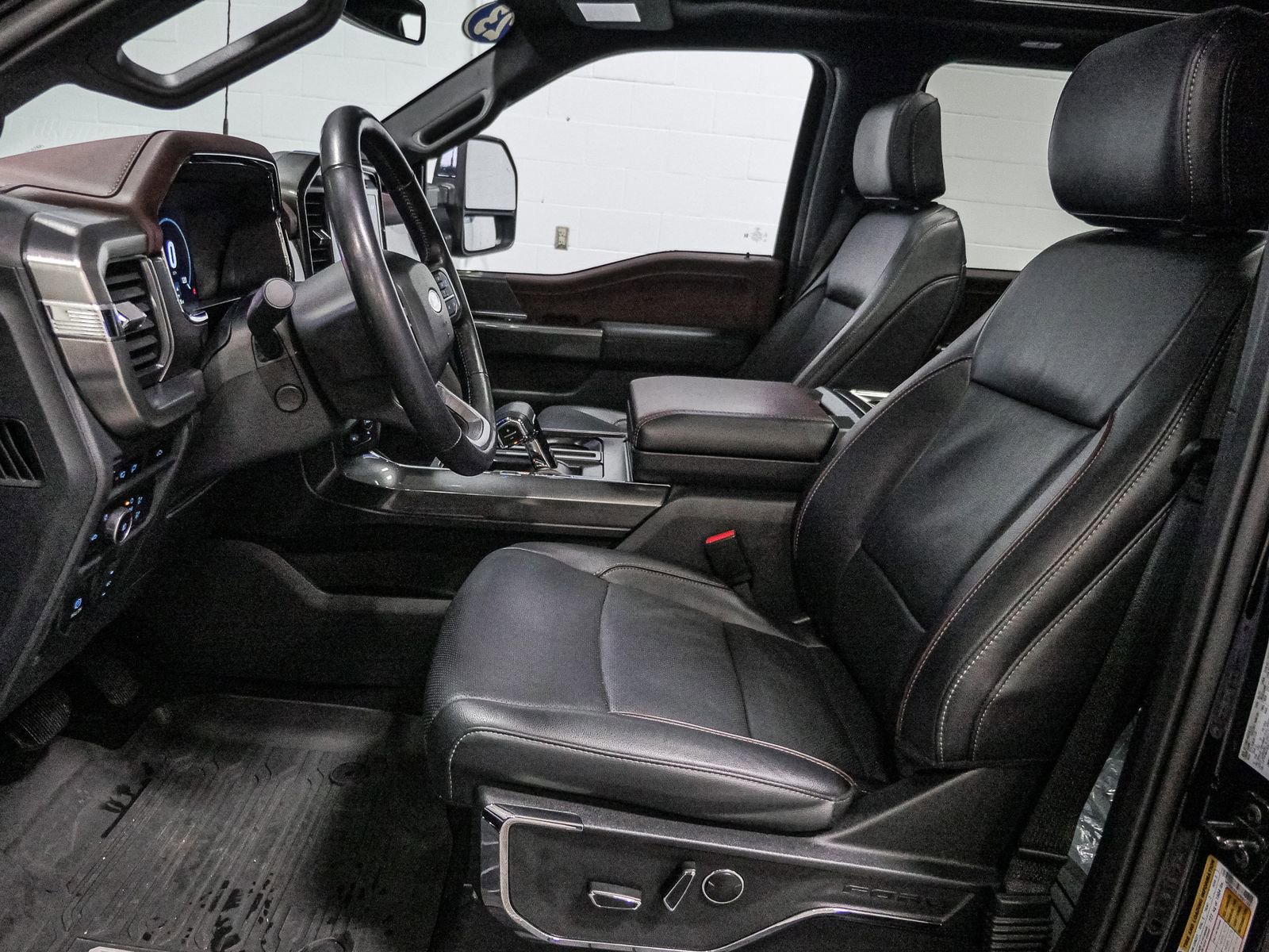 Certified 2023 Ford F150 Lariat w/ Equipment Group 502A High image 22