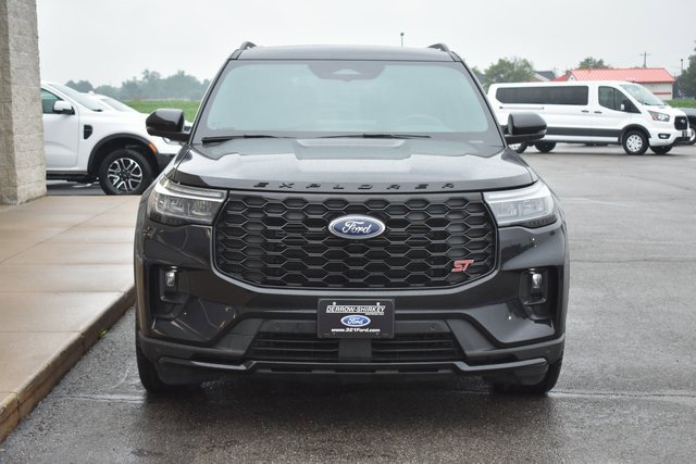 Used 2025 Ford Explorer ST image 8