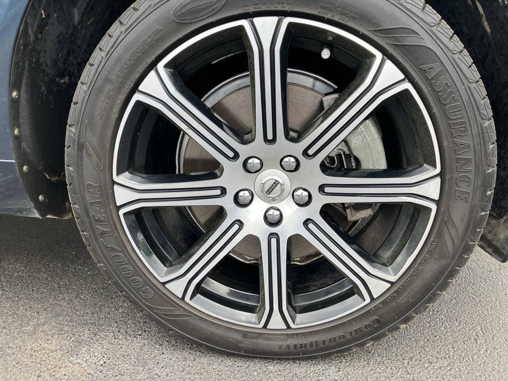 Used 2021 Volvo XC60 T6 Inscription w/ Advanced Package image 32