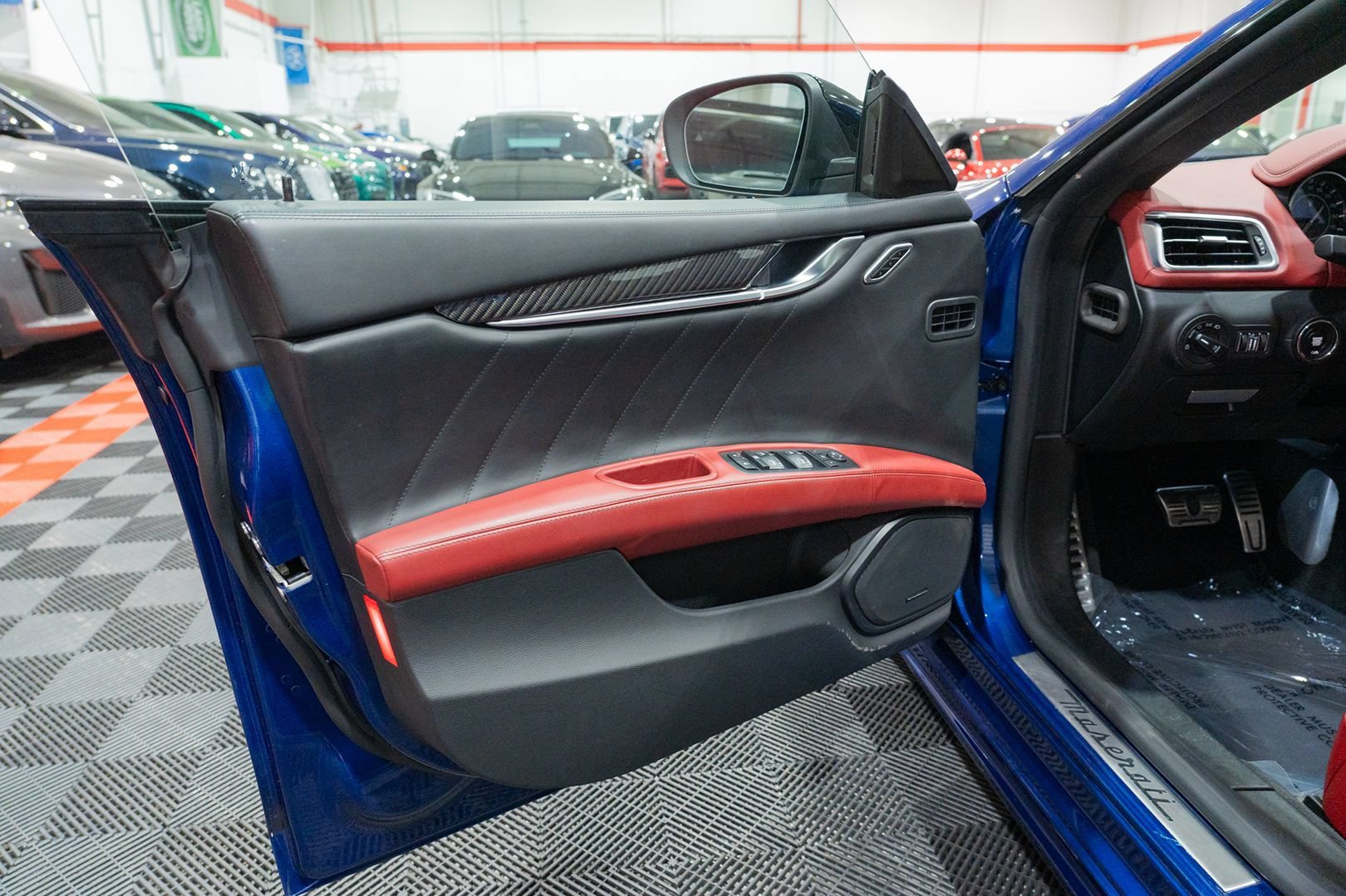 Used 2021 Maserati Ghibli S GranSport RWD image 17