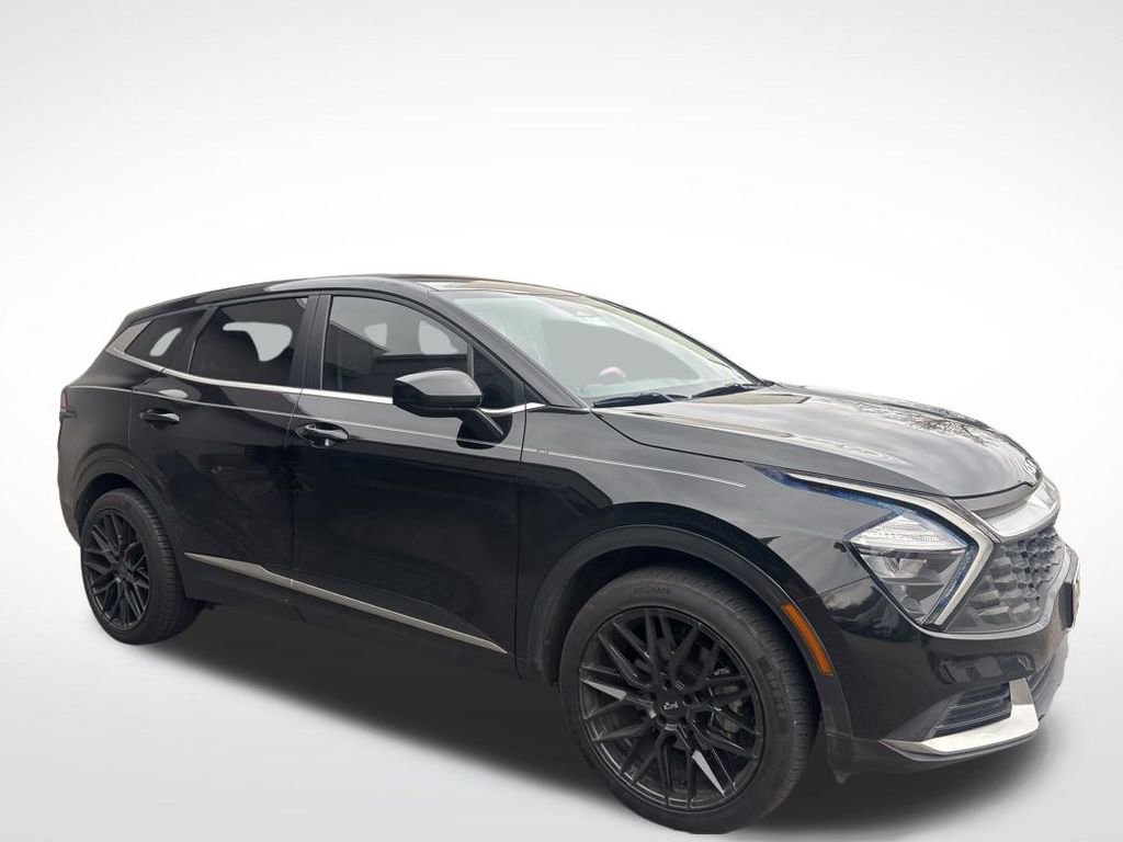 Certified 2023 Kia Sportage LX image 3