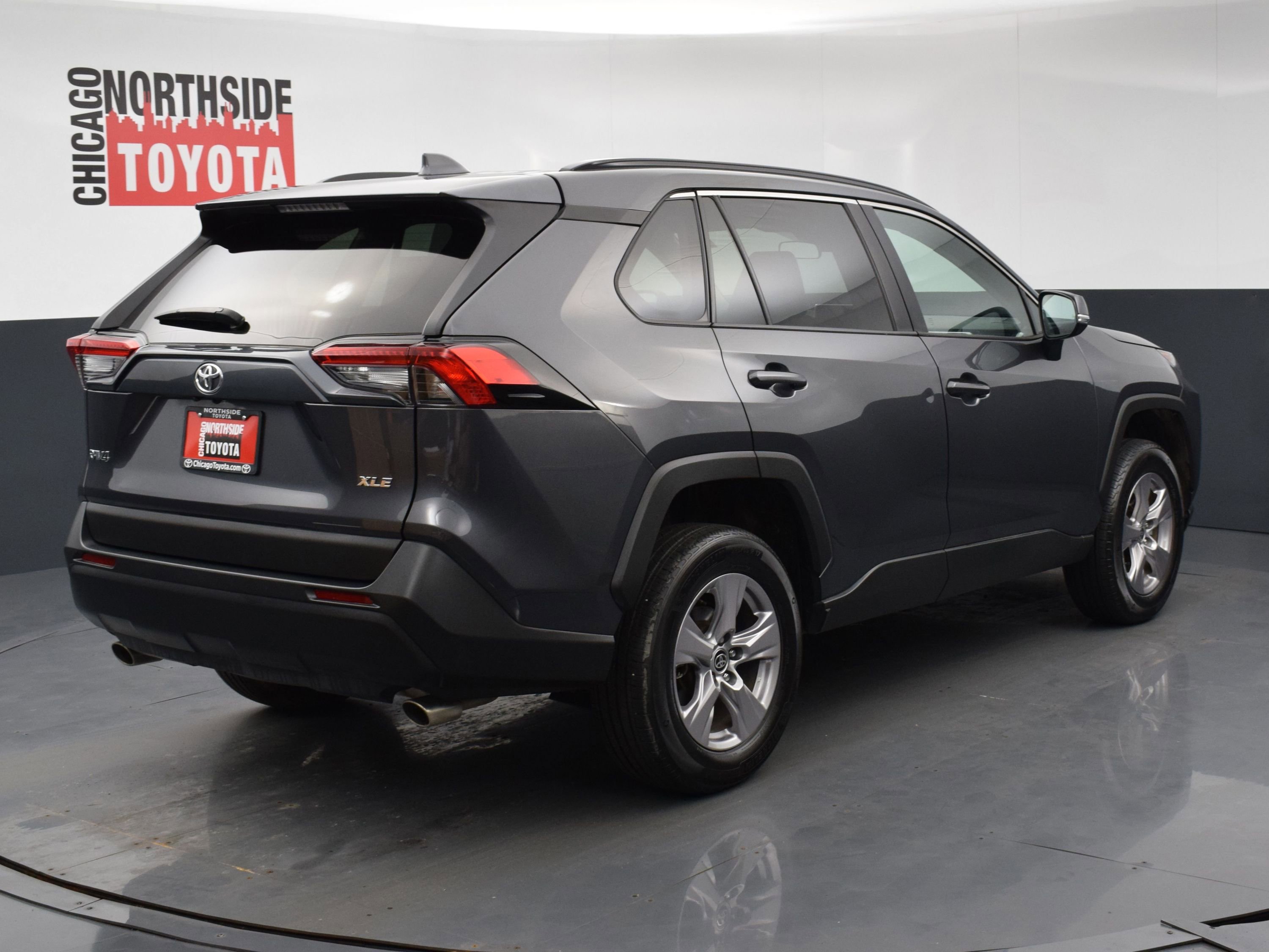 Used 2025 Toyota RAV4 XLE FWD image 4