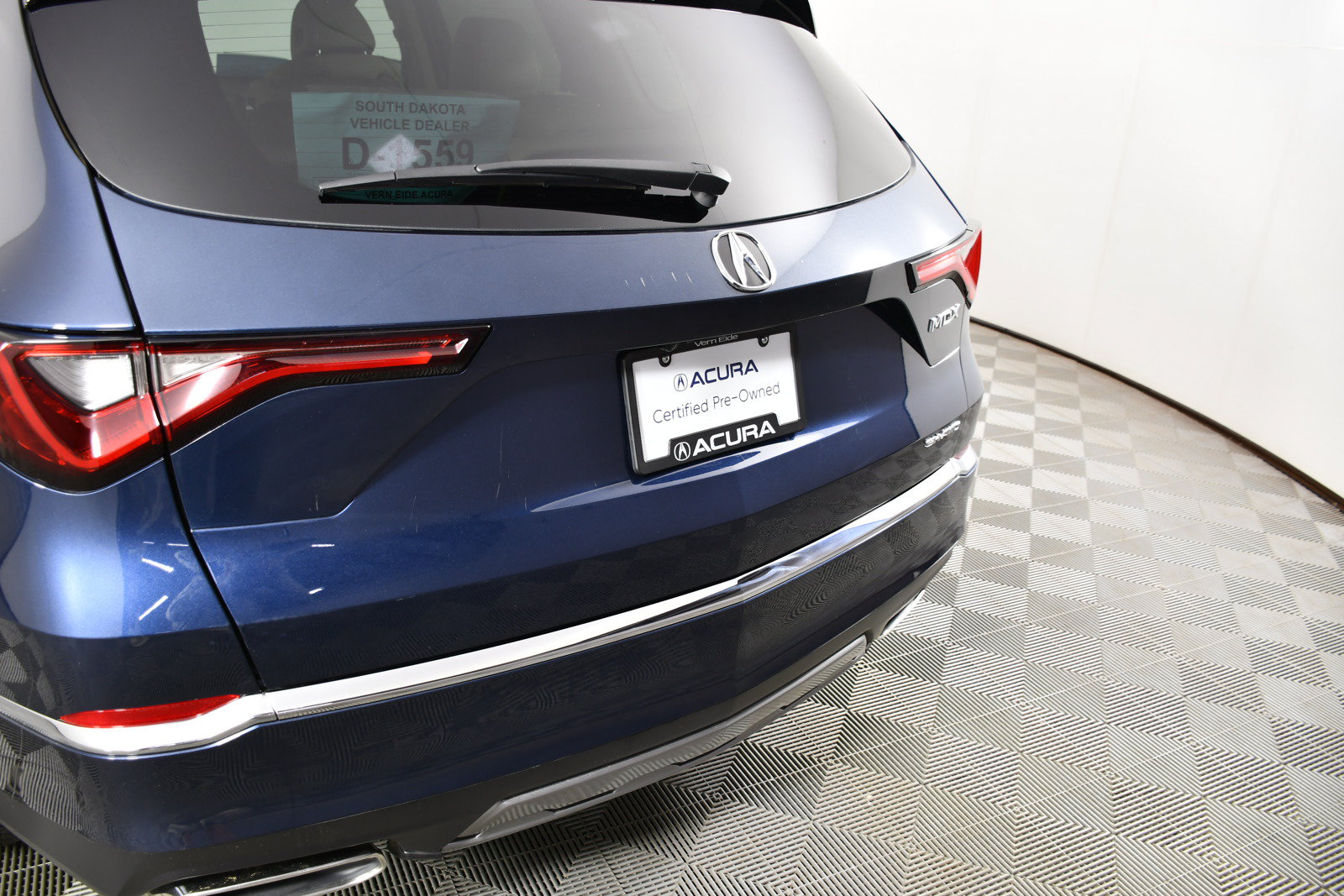 Certified 2025 Acura MDX SH-AWD image 15
