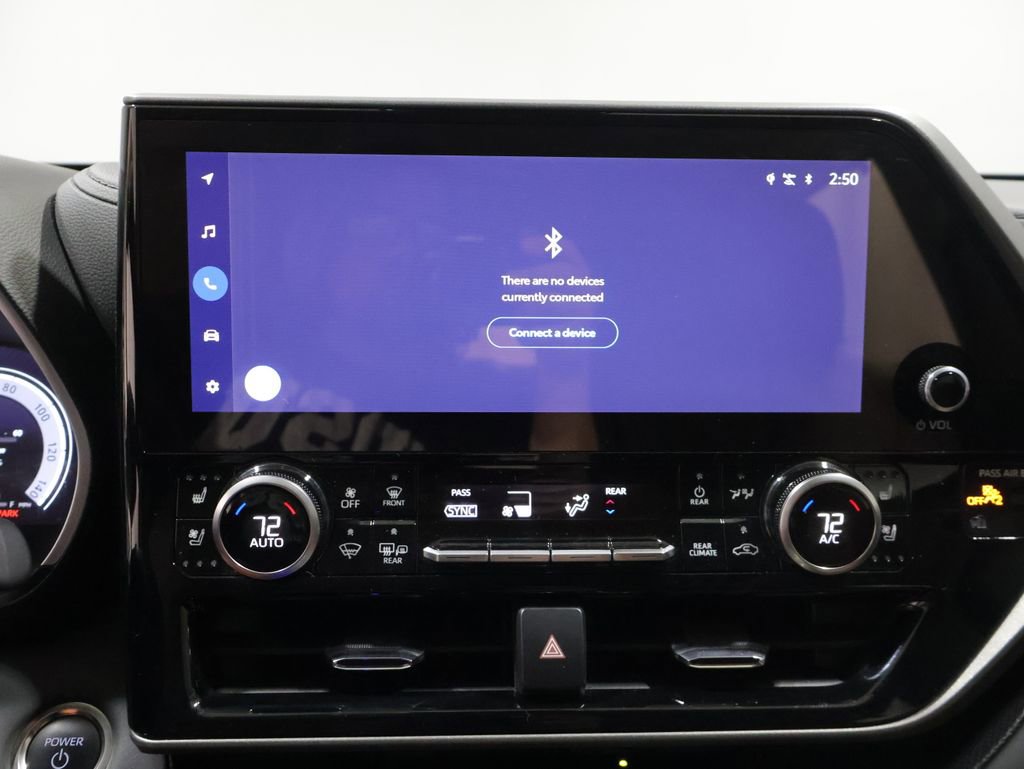 Used 2025 Toyota Highlander Limited AWD/4WD image 25