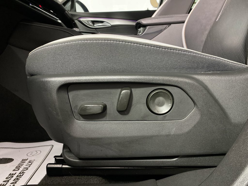 Used 2025 Buick Envision Sport Touring AWD/4WD image 12