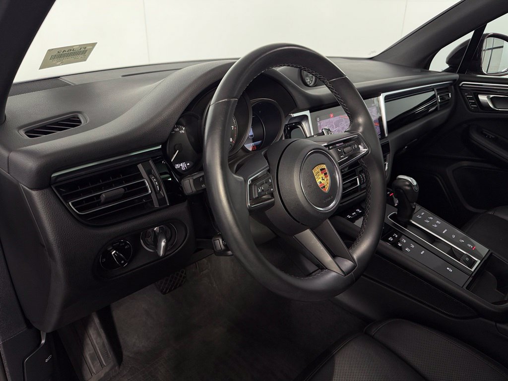 Used 2023 Porsche Macan AWD/4WD image 11