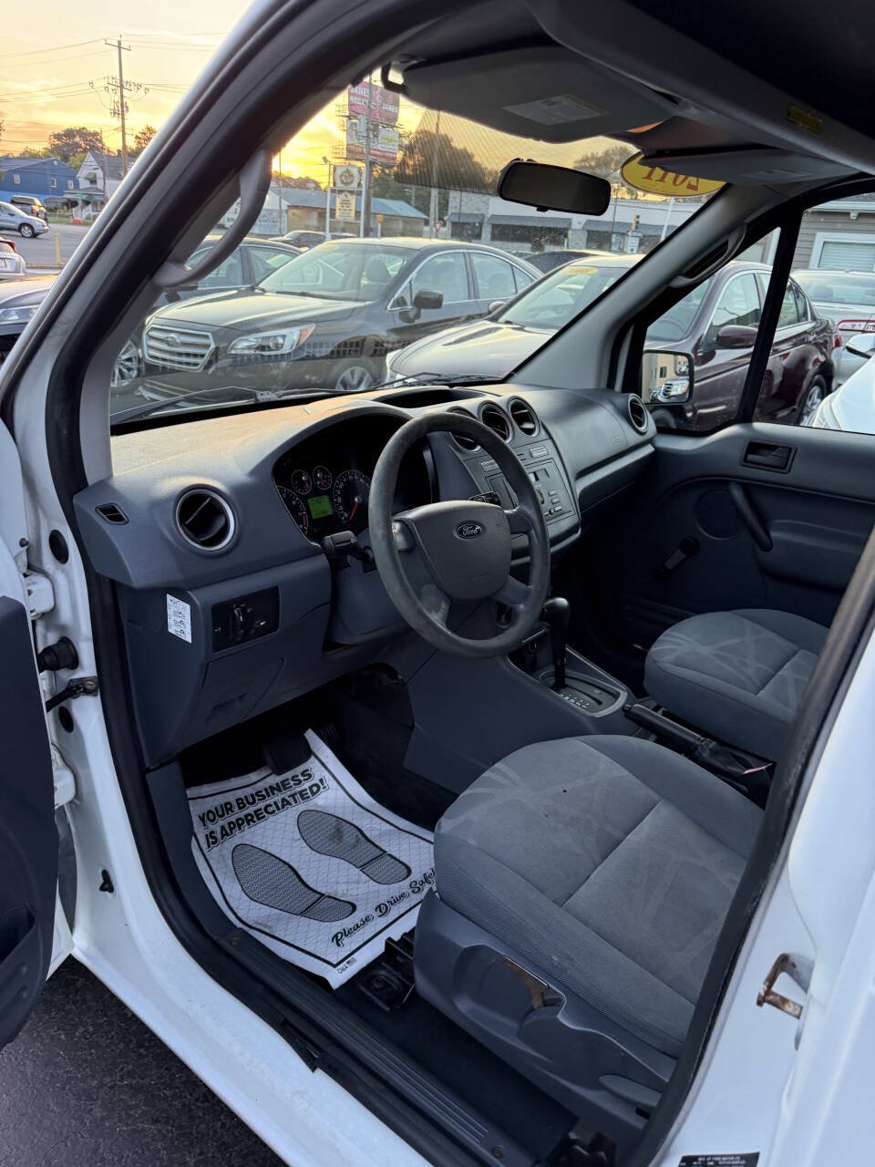 Used 2011 Ford Transit Connect XL FWD image 10