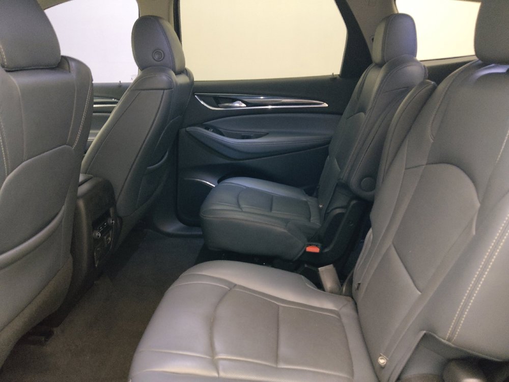 Used 2020 Buick Enclave Essence w/ Sport Touring Edition FWD image 18