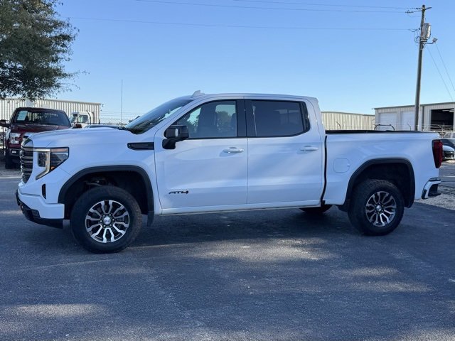 Used 2022 GMC Sierra 1500 AT4 w/ Technology Package image 4