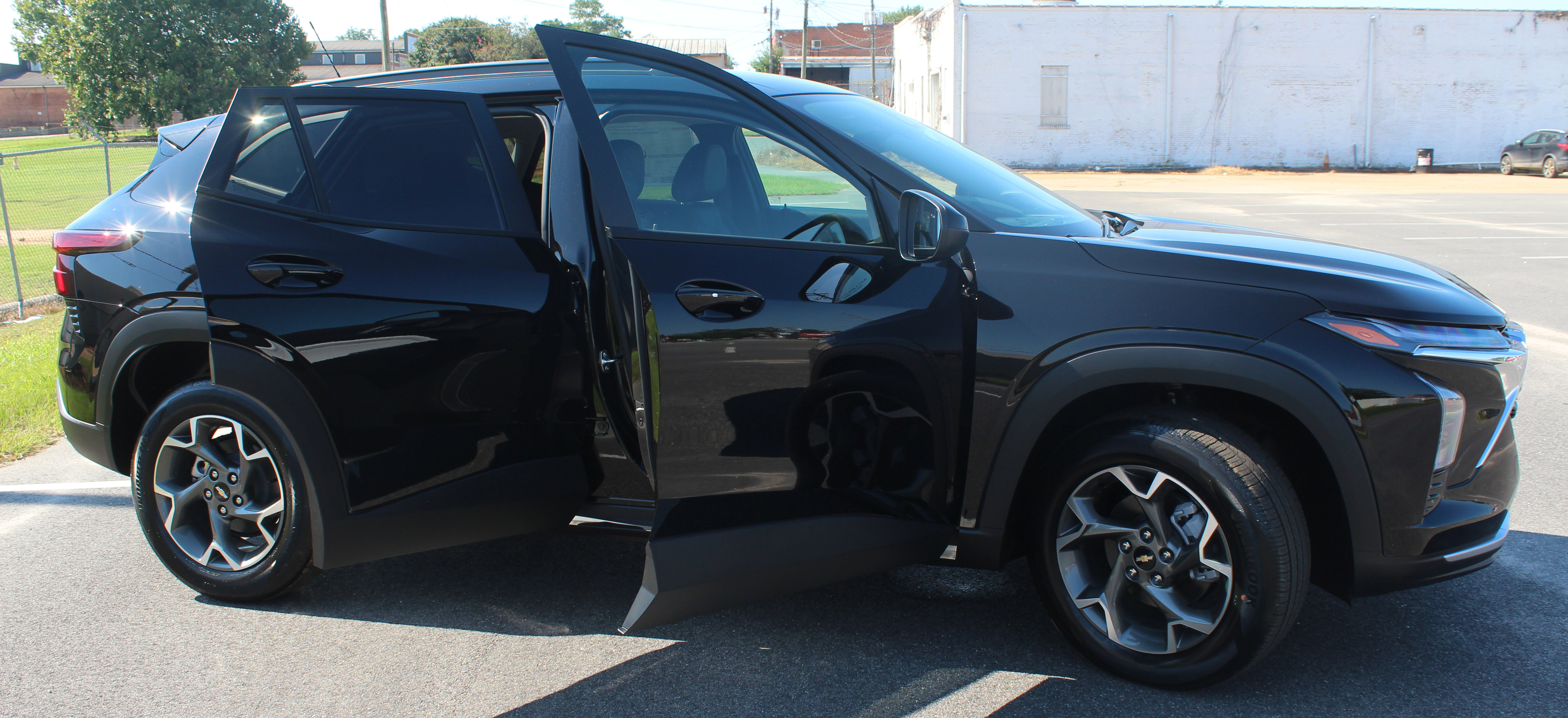 New 2025 Chevrolet Trax LT w/ Driver Confidence Package image 9
