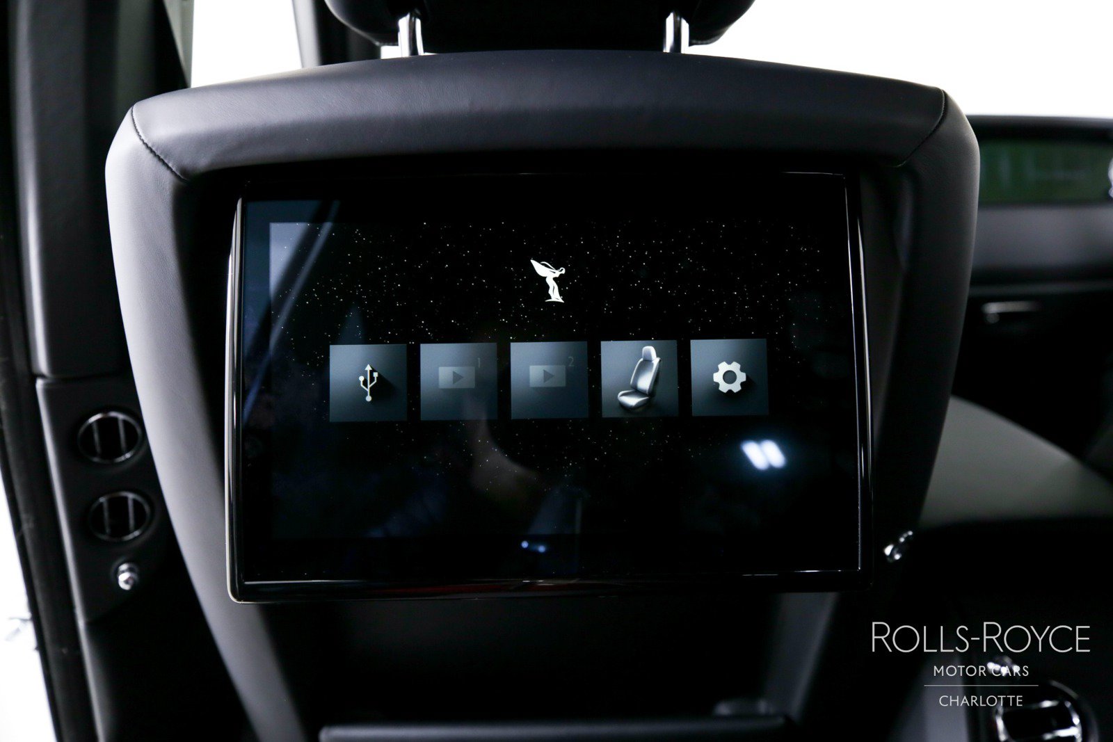 Certified 2025 Rolls-Royce Cullinan AWD/4WD image 19
