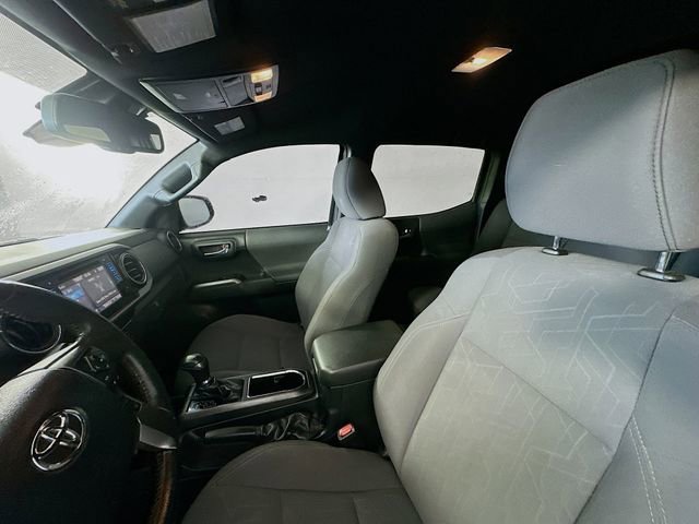 Used 2019 Toyota Tacoma TRD Sport image 16