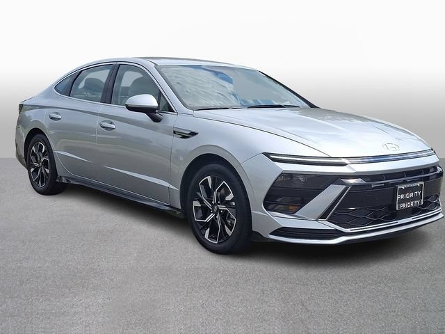 Used 2025 Hyundai Sonata SEL FWD image 3