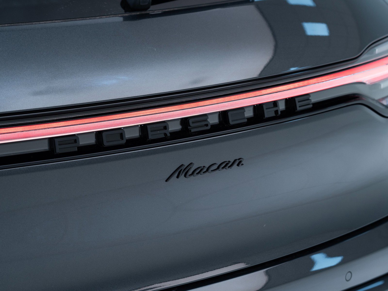 New 2026 Porsche Macan image 13