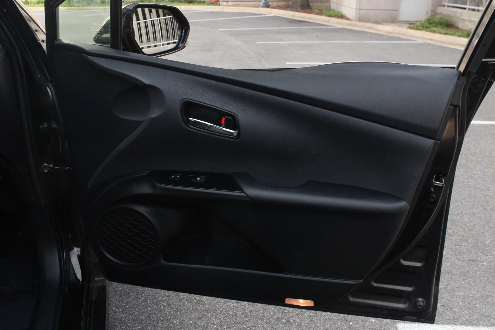 Used 2016 Toyota Prius Four Touring FWD image 25