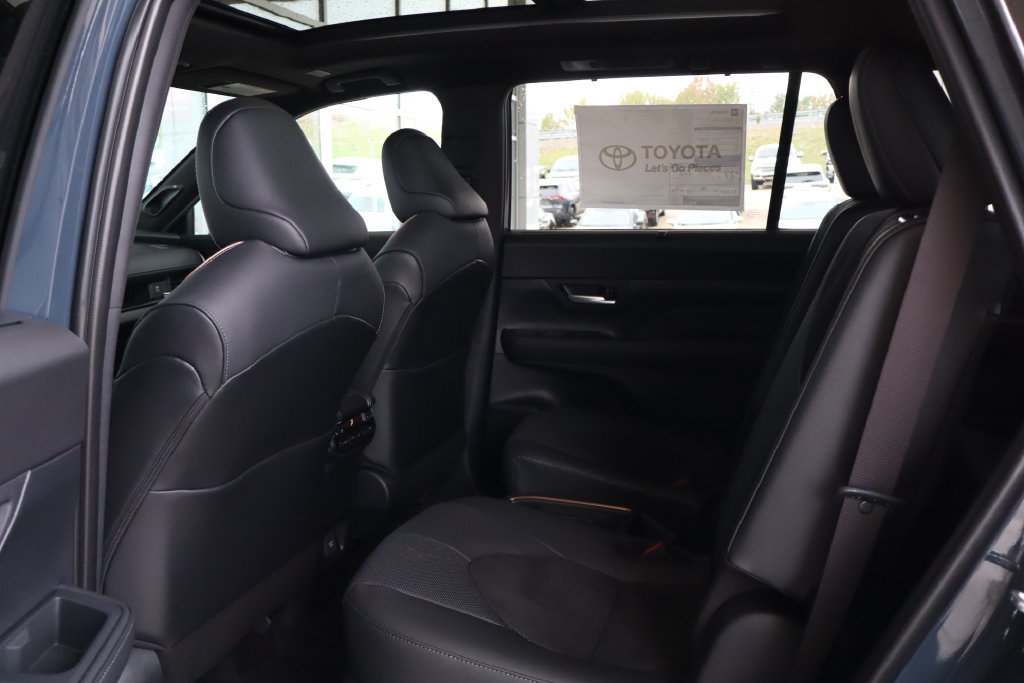 New 2026 Toyota Grand Highlander AWD Hybrid image 32