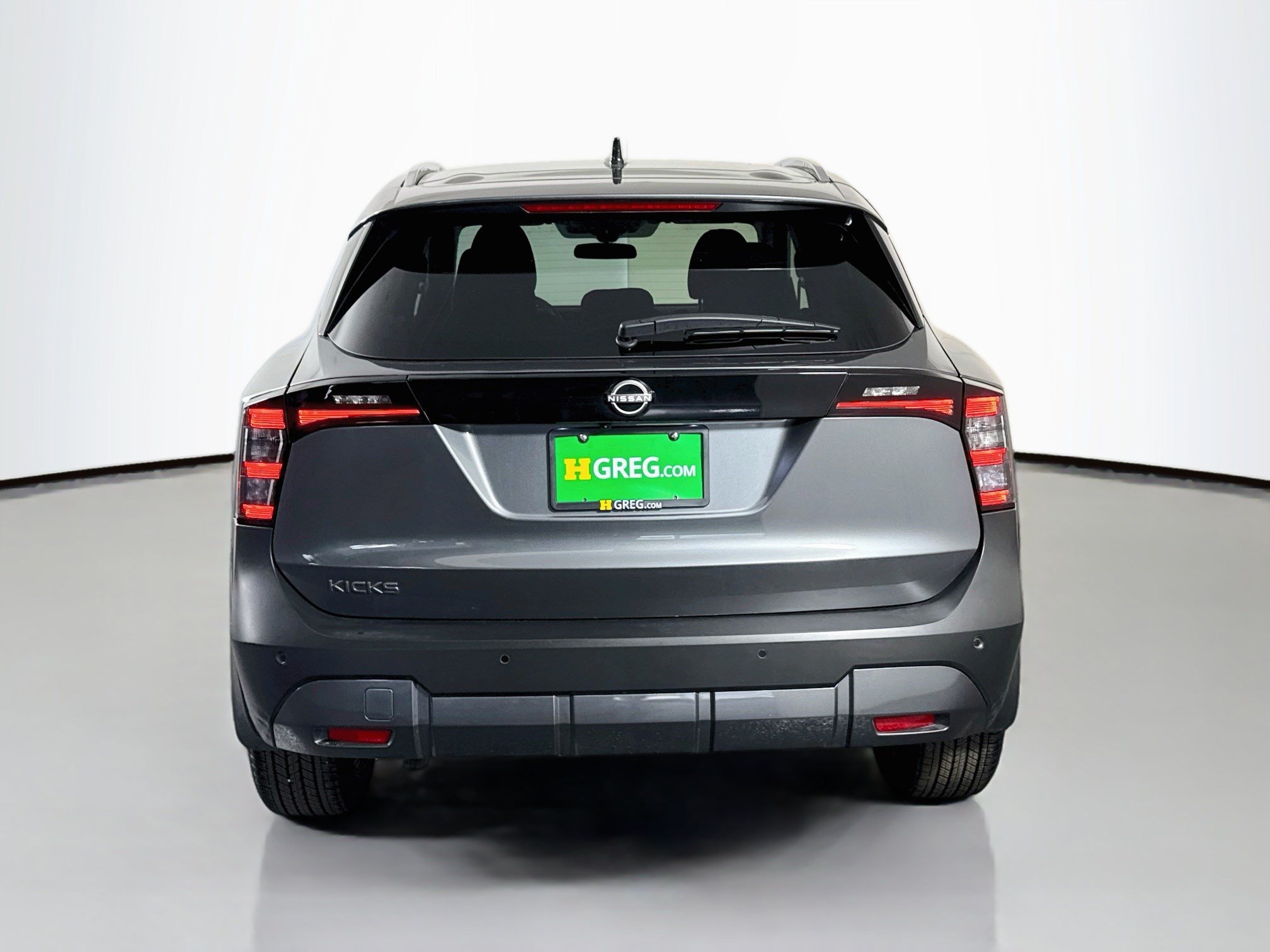 Used 2026 Nissan Kicks SV FWD image 8