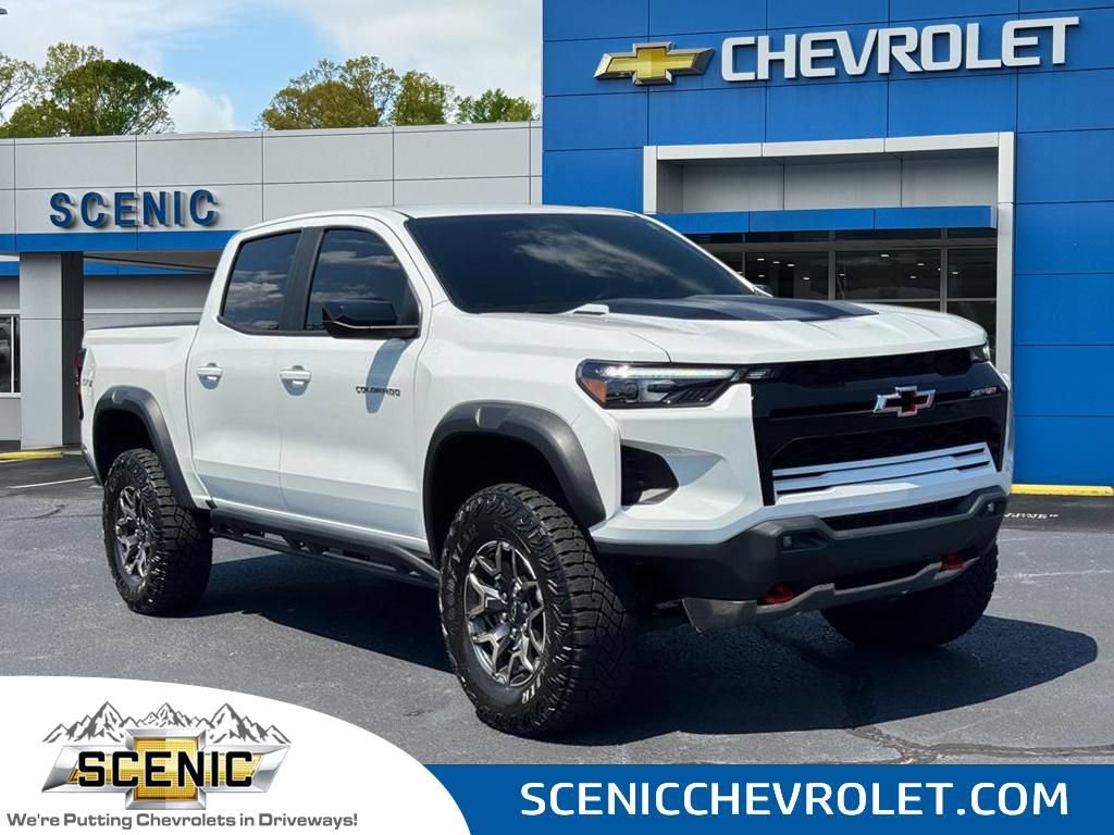 Used 2025 Chevrolet Colorado ZR2 AWD/4WD image 1
