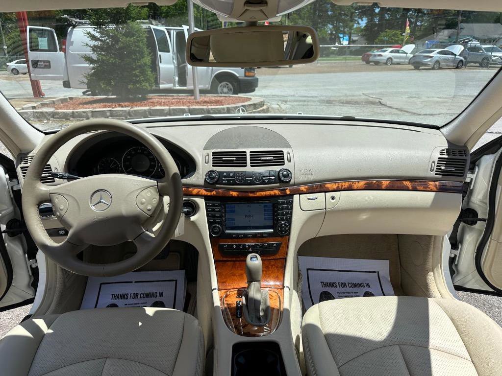 Used 2006 Mercedes-Benz E 350 Sedan image 25
