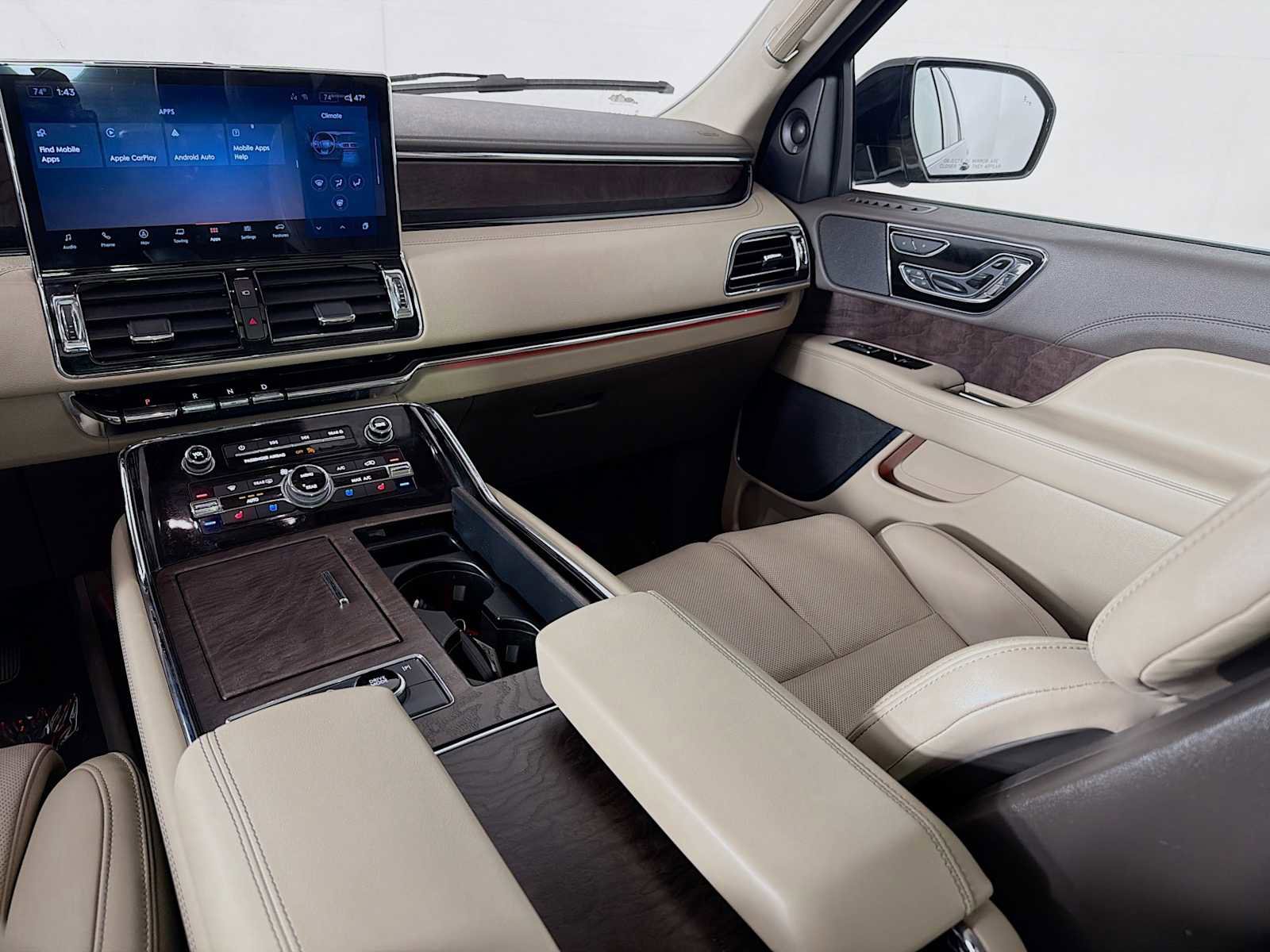 Used 2022 Lincoln Navigator Reserve AWD/4WD image 25