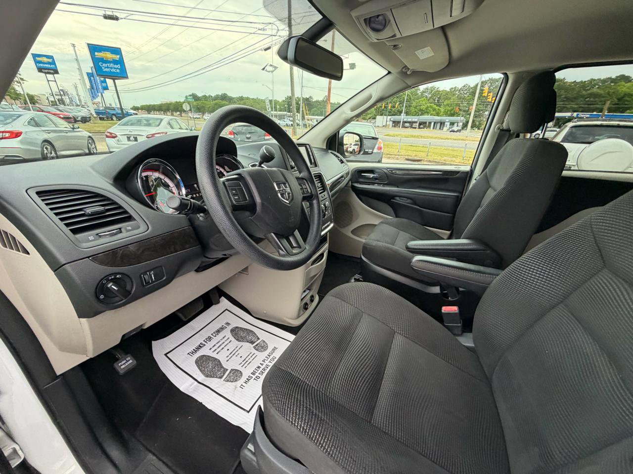 Used 2020 Dodge Grand Caravan SE FWD image 30