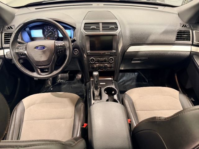 Used 2017 Ford Explorer XLT w/ Equipment Group 202A image 23
