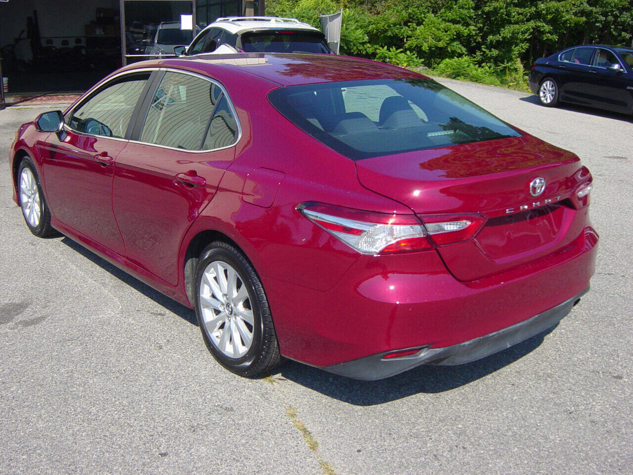 Used 2018 Toyota Camry L image 6