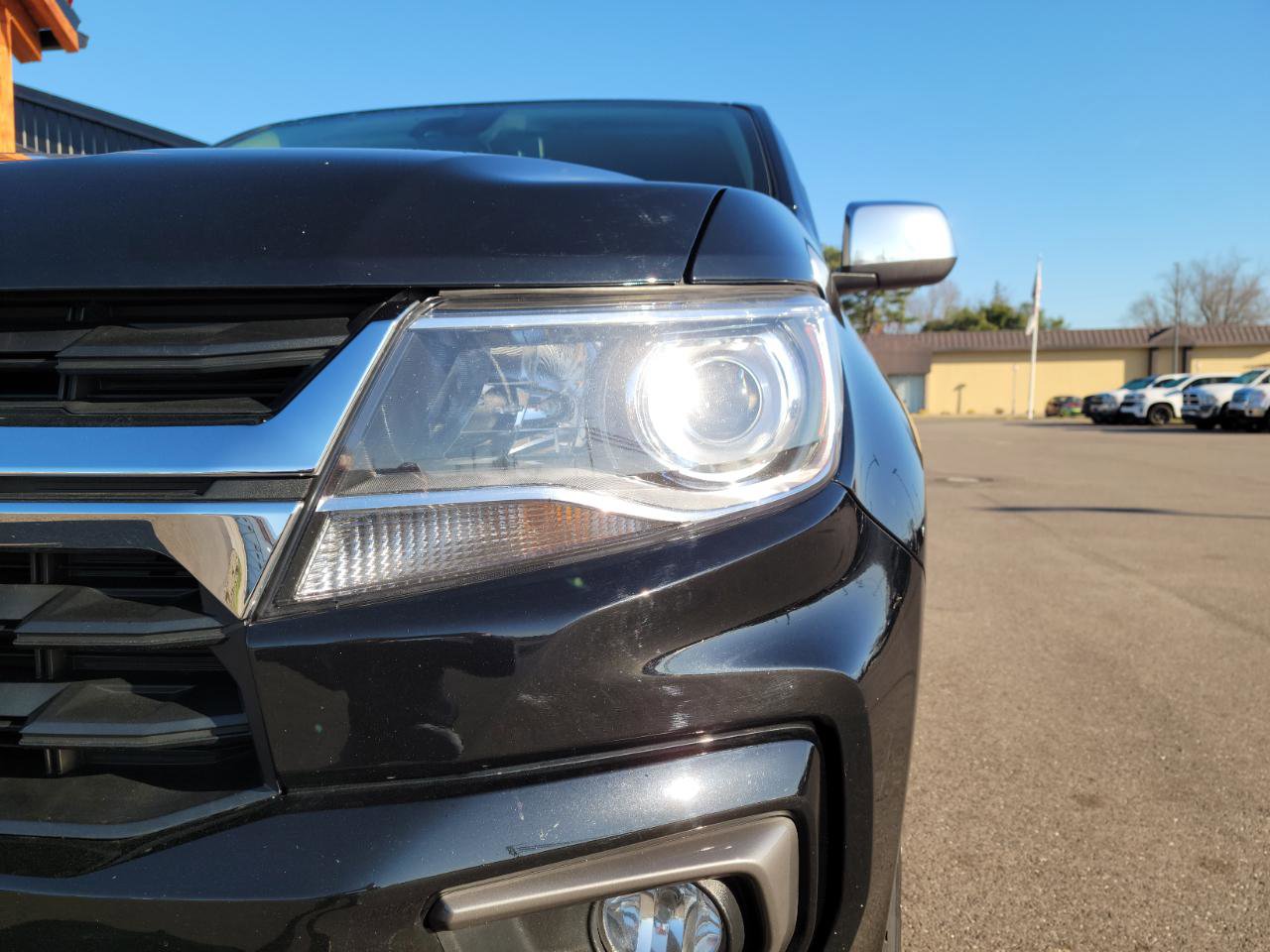 Used 2022 Chevrolet Colorado LT w/ Luxury Package AWD/4WD image 17