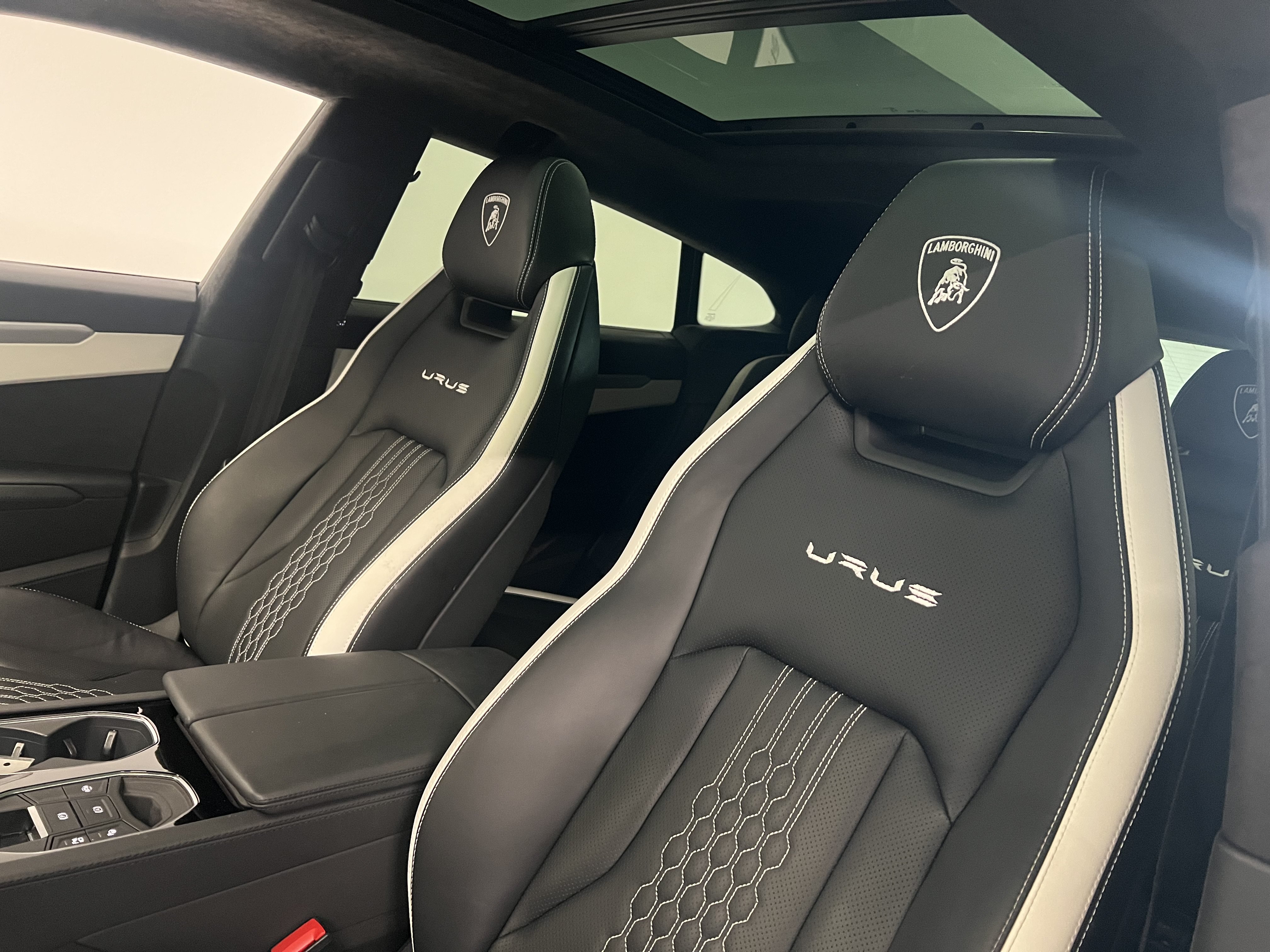 Used 2023 Lamborghini Urus S AWD/4WD image 23