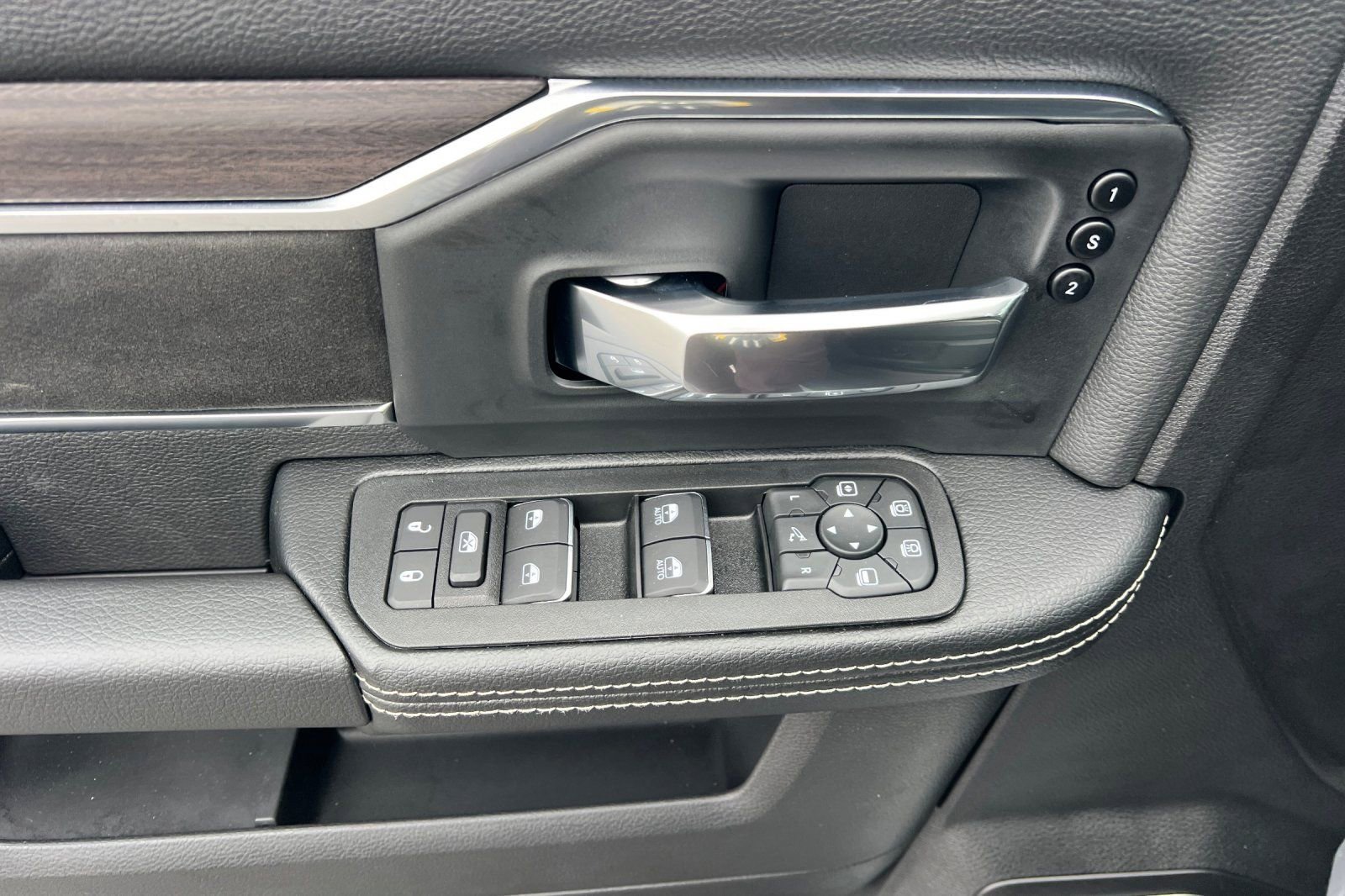 New 2026 RAM 2500 Laramie image 8