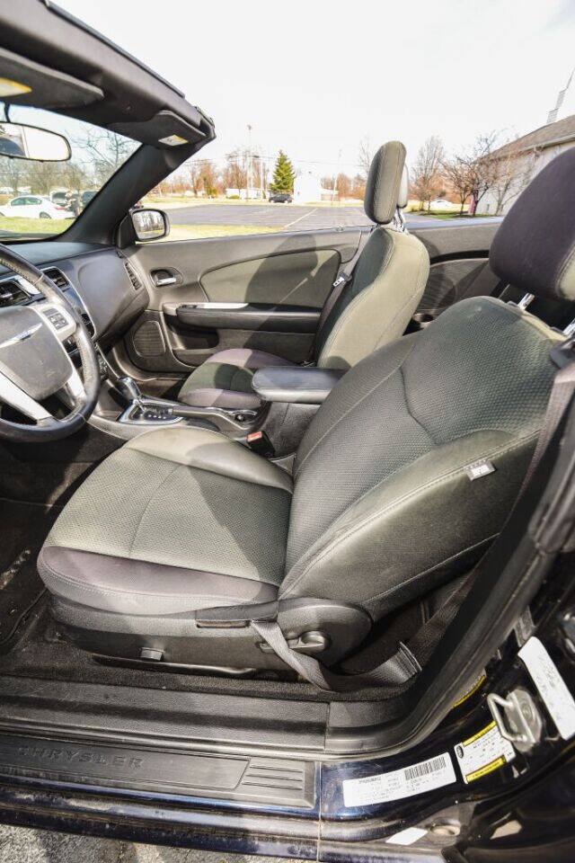 Used 2012 Chrysler 200 Touring FWD image 38