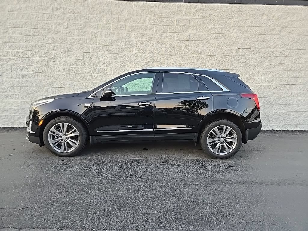 Certified 2023 Cadillac XT5 Premium Luxury AWD/4WD image 3