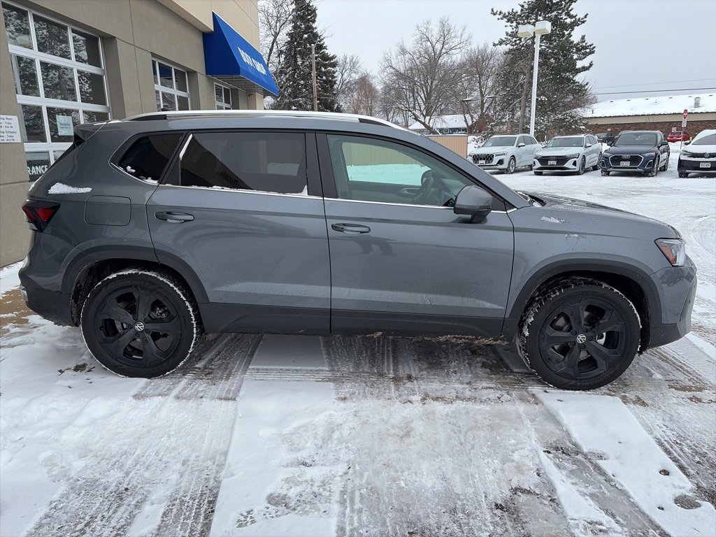 Used 2025 Volkswagen Taos SEL w/ Black Wheel Plus Package image 10