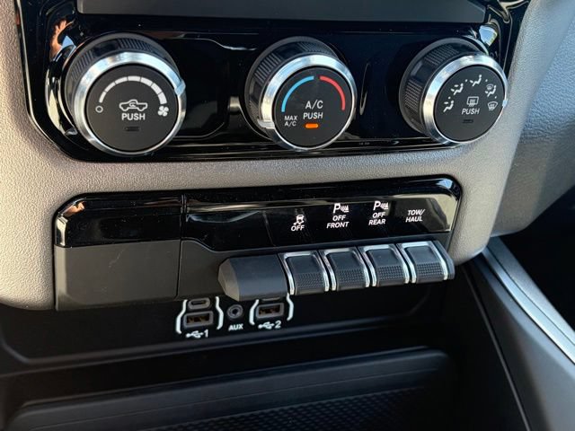 New 2026 RAM 1500 Express AWD/4WD image 21