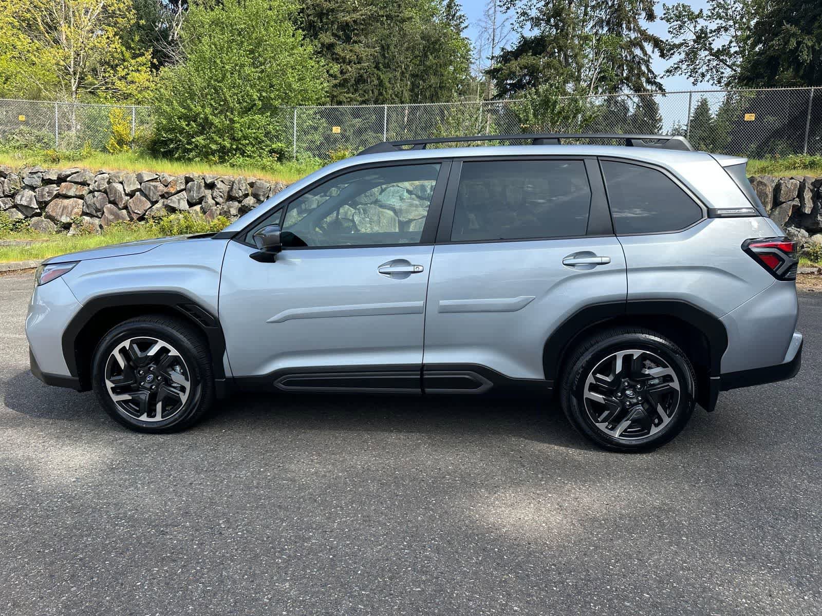 Certified 2025 Subaru Forester Limited AWD/4WD image 2
